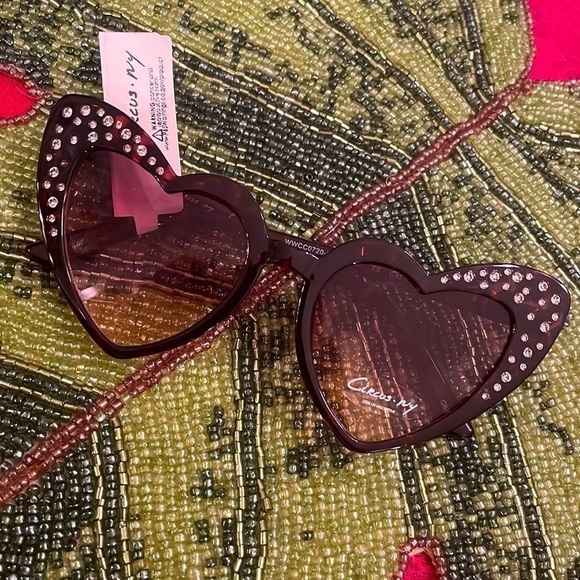Brand New Circus Tortoise Heart Shaped Cat Eye Sunglasses w/ Rhinestones - Picture 1 of 16